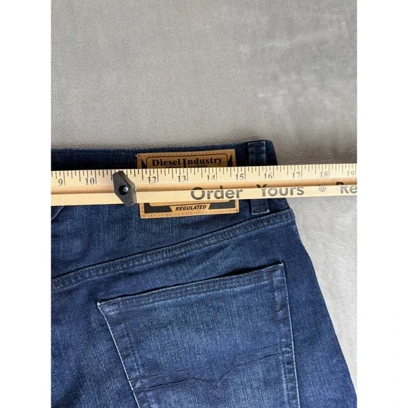 Diesel Larkee Straight Leg Jeans Mens 32x32 Dark Blue Denim Button Fly $195 NWT